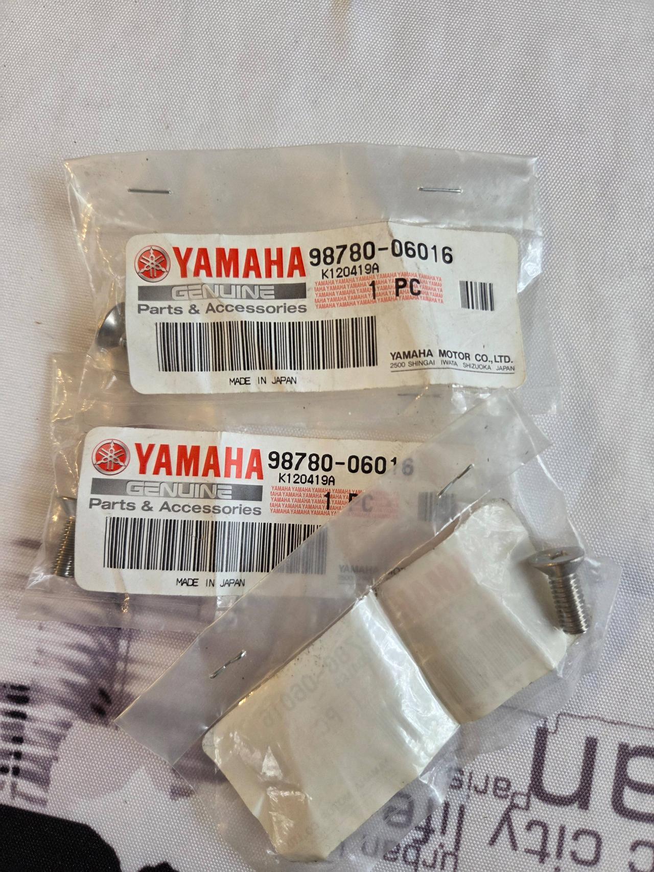 Vis à tête fraisée Yamaha