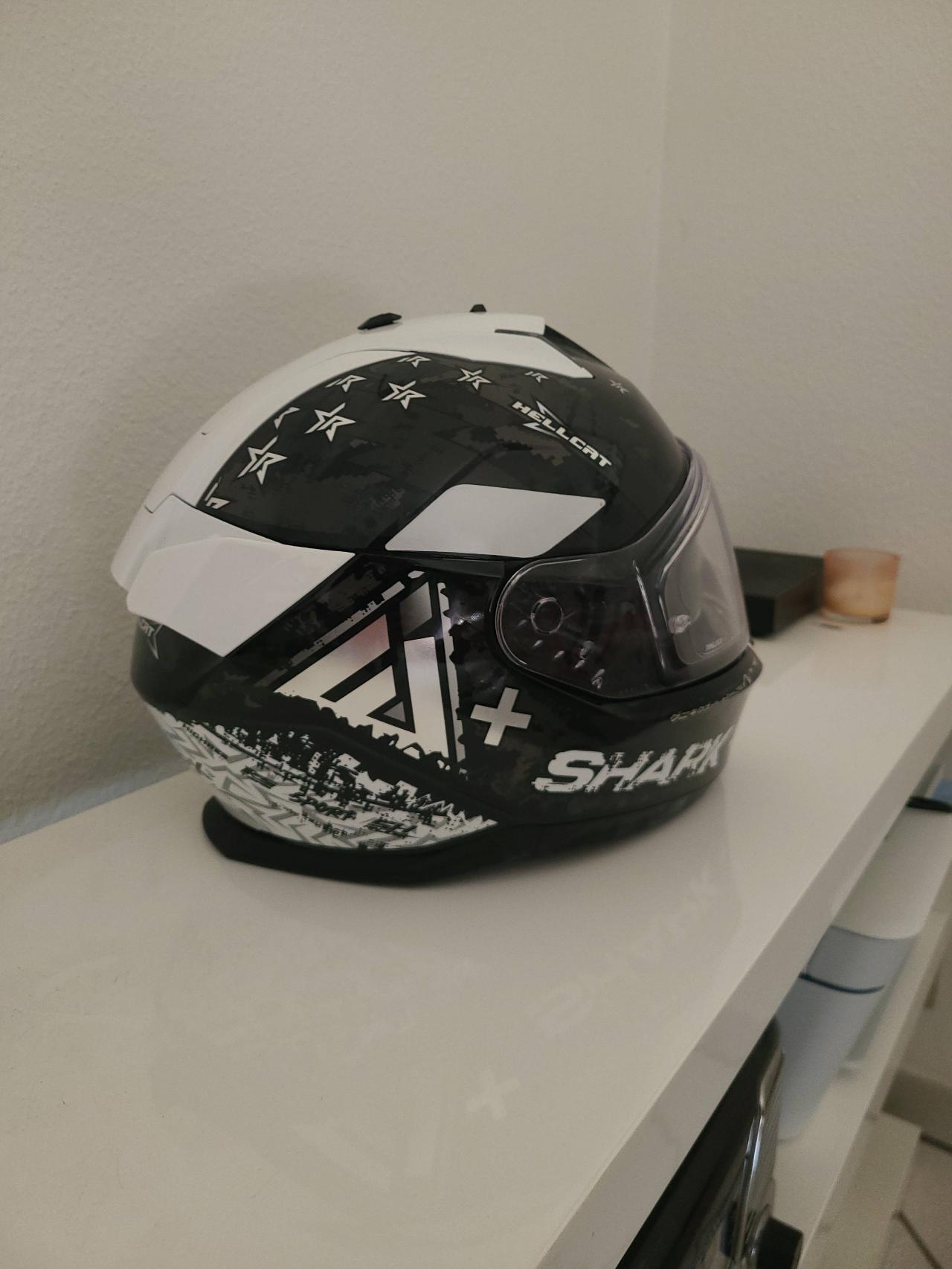 Casque shark skwal i3