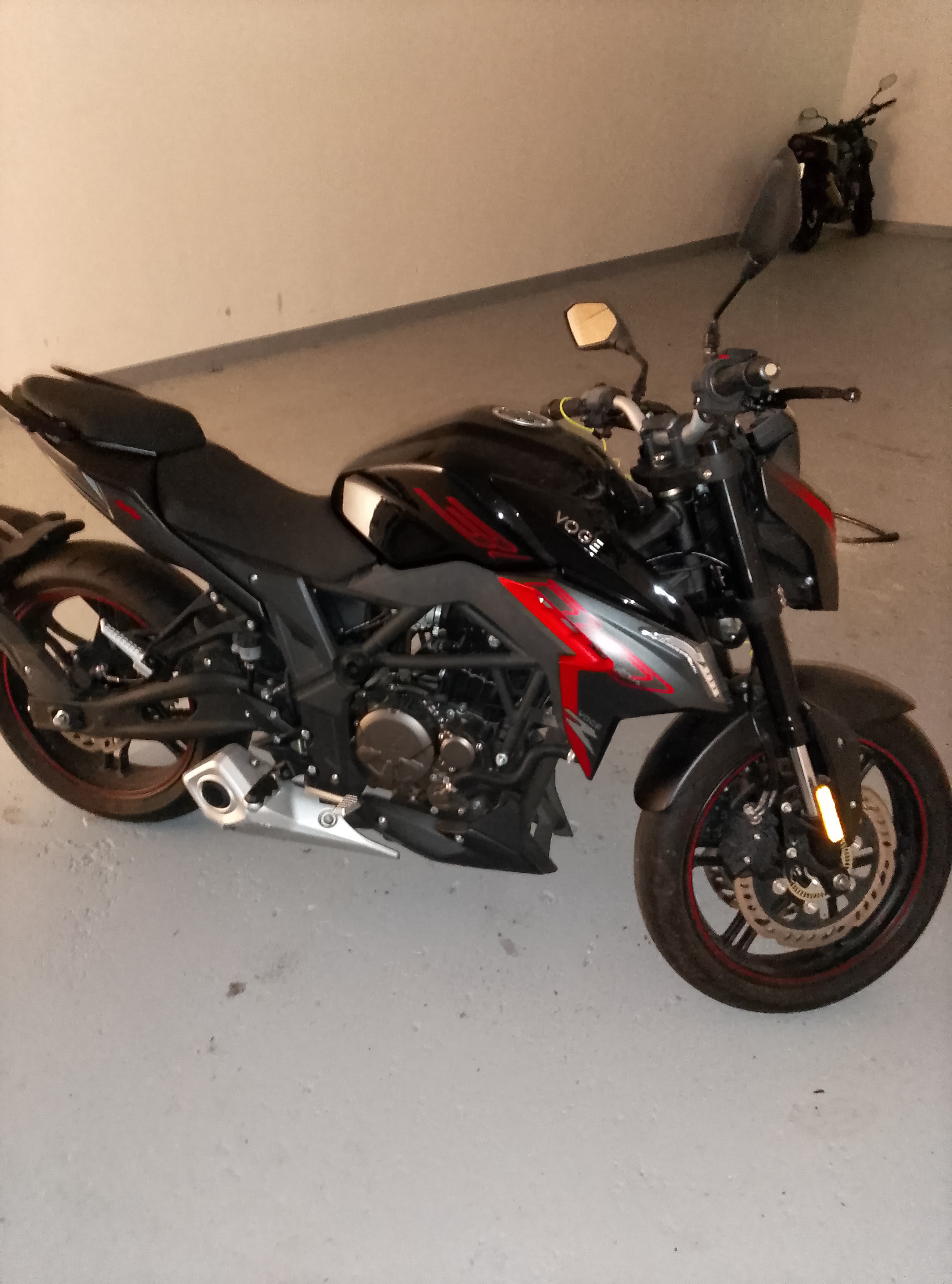 Voge 300r 612 km 2022 — photo 1